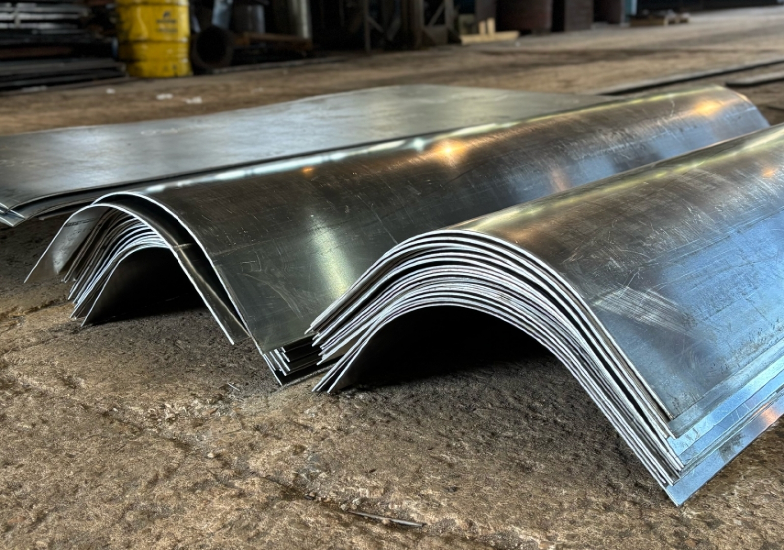 Chapa de alumínio 2mm curvada em calandra industrial - <br />
<b>Notice</b>:  Undefined index: info in <b>/home2/alumiacd/public_html/site/templates_c/ee1b2b8c105c98b4aa41b871226a6020918db436_0.file.column.tpl.php</b> on line <b>1054</b><br />
<br />
<b>Notice</b>:  Trying to get property of non-object in <b>/home2/alumiacd/public_html/site/templates_c/ee1b2b8c105c98b4aa41b871226a6020918db436_0.file.column.tpl.php</b> on line <b>1054</b><br />
 | Alumiaço